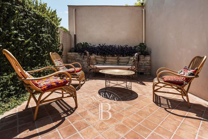 Image No.17-6 Bed House for sale