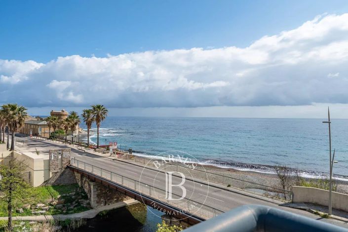 Image No.19-4 Bed Apartment for sale