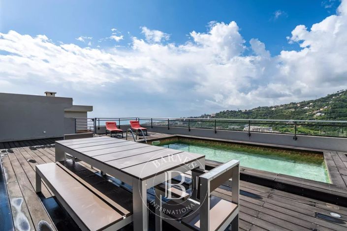 Image No.17-5 Bed Apartment for sale