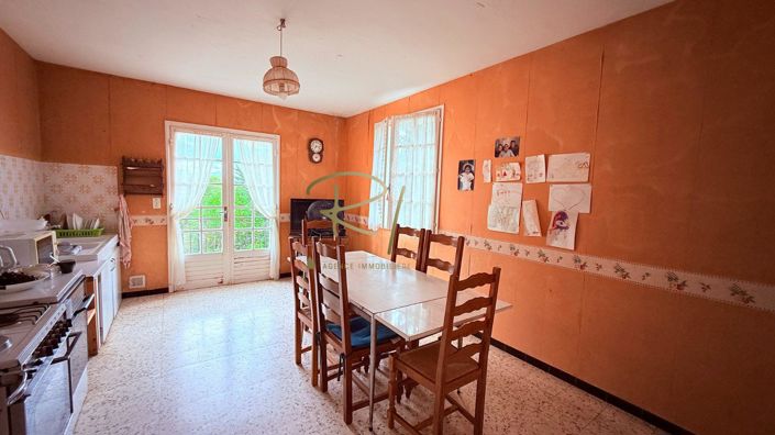 Image No.8-3 Bed House for sale