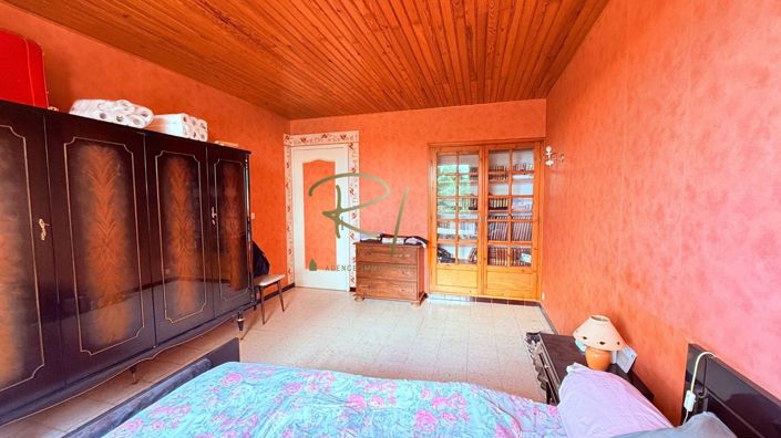 Image No.9-3 Bed House for sale