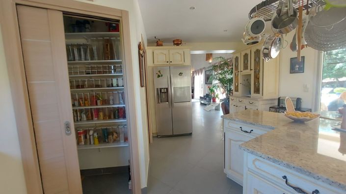 Image No.11-4 Bed House for sale