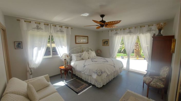 Image No.13-4 Bed House for sale