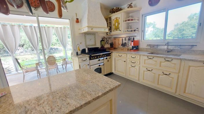 Image No.9-4 Bed House for sale