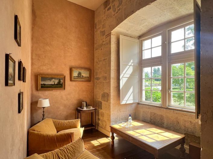 Image No.15-13 Bed Property for sale