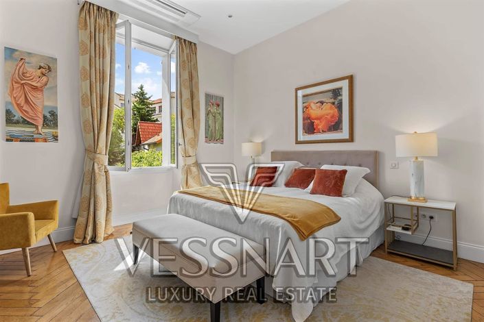 Image No.12-10 Bed House for sale