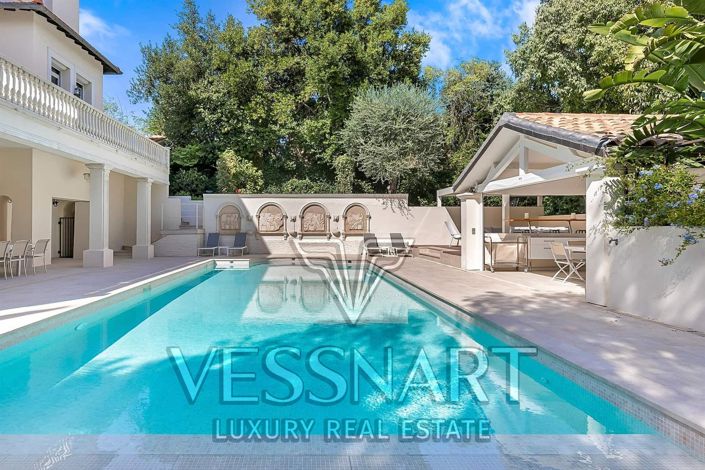 Image No.2-10 Bed House for sale