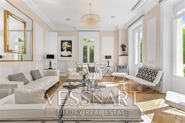 Image No.3-10 Bed House for sale