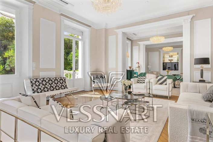 Image No.4-10 Bed House for sale