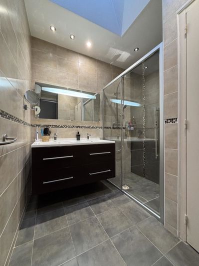 Image No.10-4 Bed House for sale