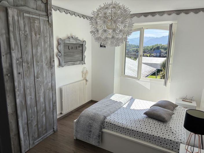 Image No.14-4 Bed House for sale