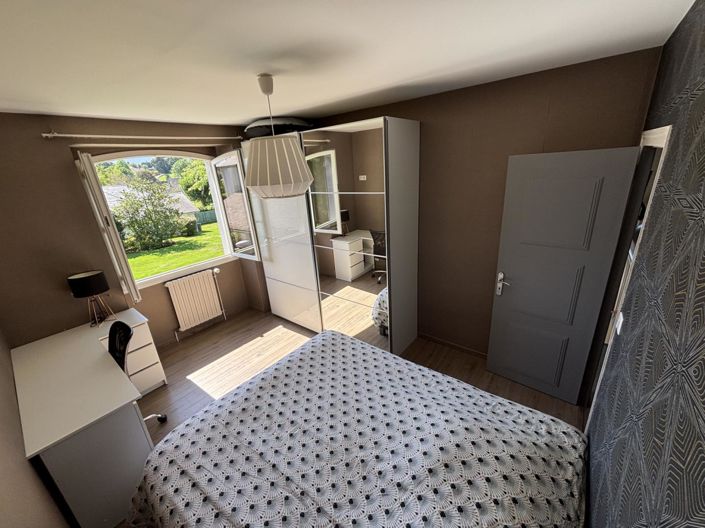 Image No.15-4 Bed House for sale