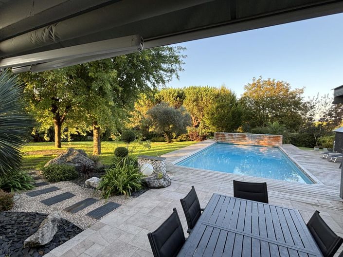 Image No.2-4 Bed House for sale