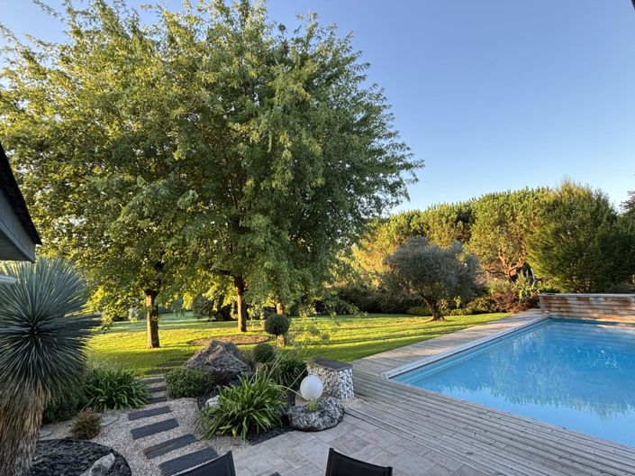 Image No.3-4 Bed House for sale