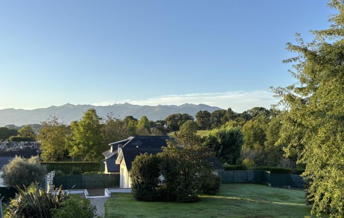 Image No.6-4 Bed House for sale