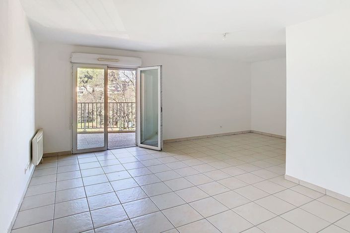 Image No.1-Appartement de 2 chambres à vendre à Antibes