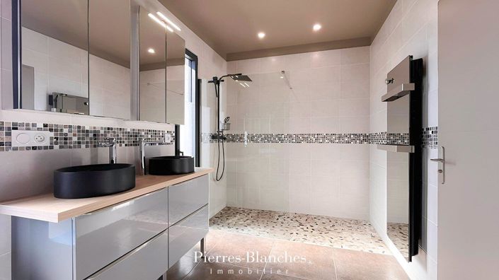 Image No.9-Maison de 3 chambres à vendre à Nîmes