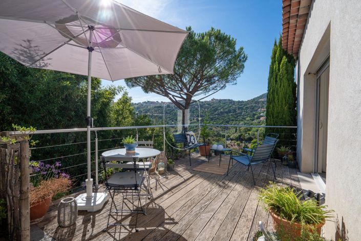 Image No.14-4 Bed House for sale