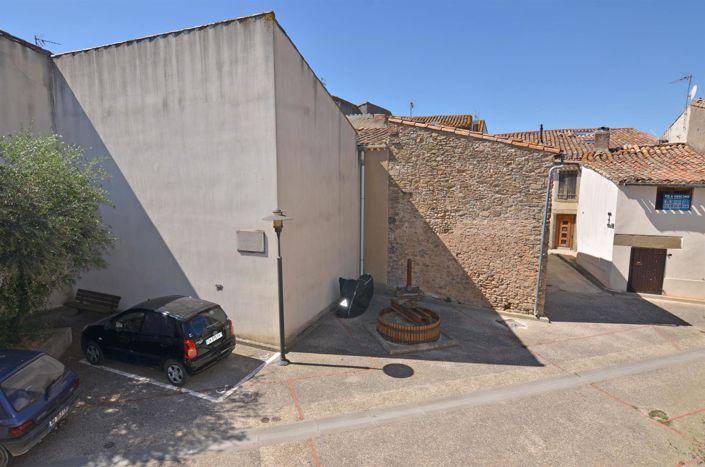 Image No.24-3 Bed House for sale