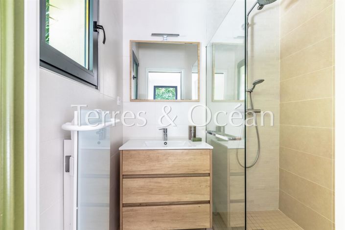 Image No.10-4 Bed House for sale