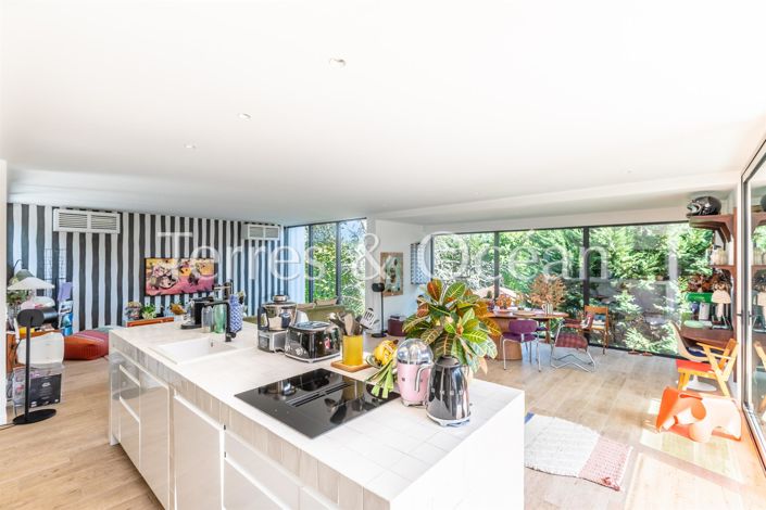 Image No.3-4 Bed House for sale