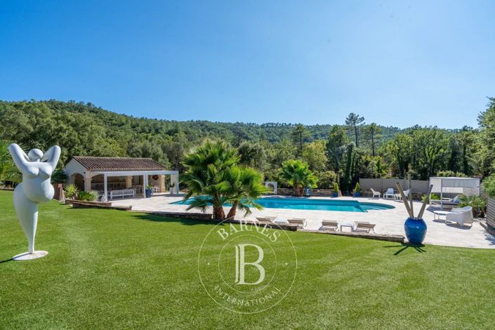 Image No.4-5 Bed House for sale