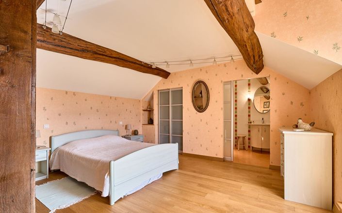 Image No.12-4 Bed House for sale