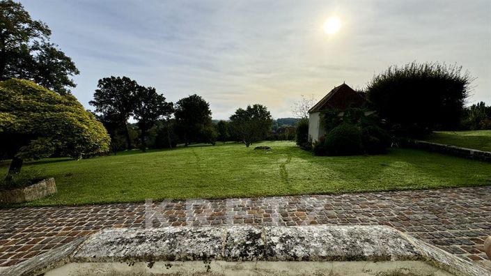 Image No.10-4 Bed House for sale