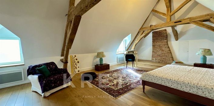 Image No.8-4 Bed House for sale