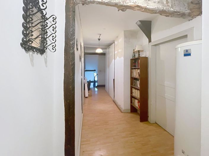 Image No.9-7 Bed House for sale