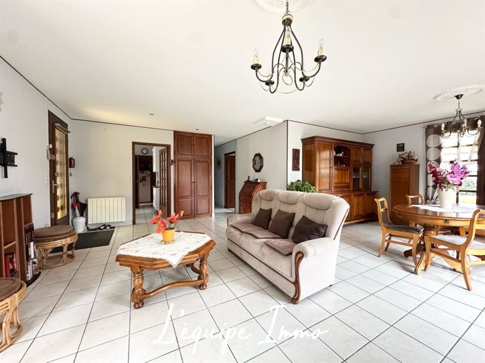 Image No.3-3 Bed House for sale