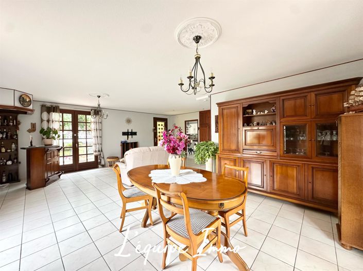 Image No.5-3 Bed House for sale