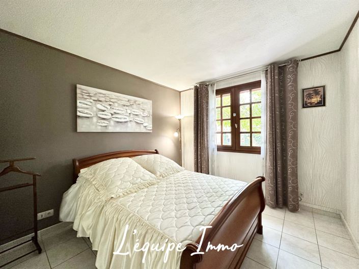 Image No.7-3 Bed House for sale