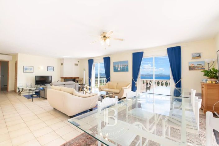 Image No.5-House for sale