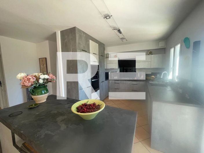 Image No.6-Maison de 4 chambres à vendre à Nîmes