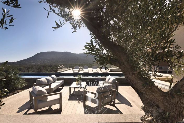 Image No.15-5 Bed House for sale