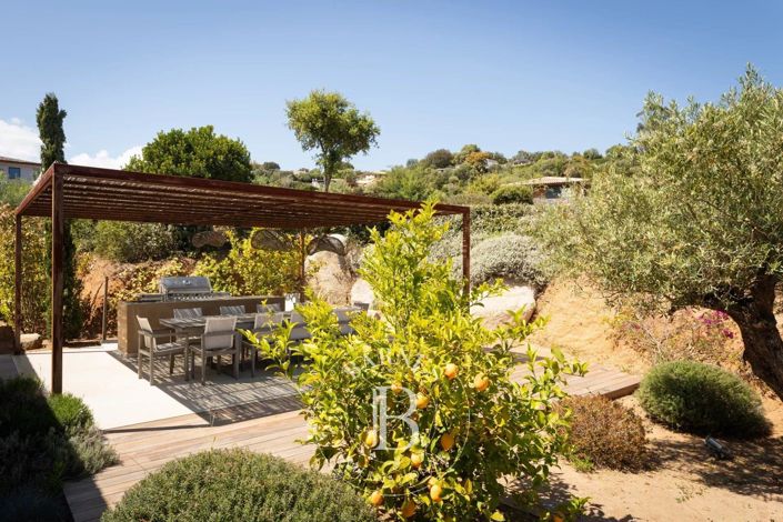 Image No.4-5 Bed House for sale