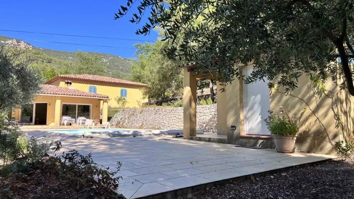 Image No.1-5 Bed House for sale