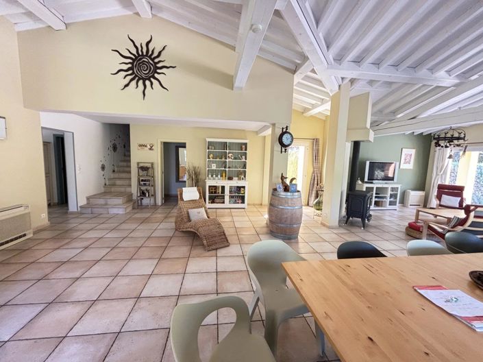 Image No.3-5 Bed House for sale