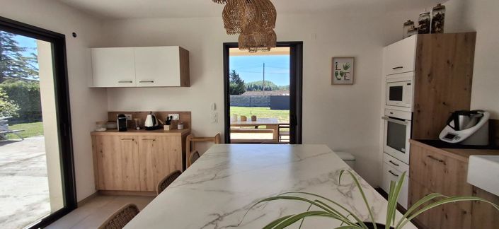 Image No.10-3 Bed House for sale