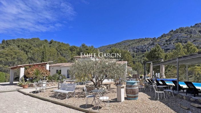 Image No.4-Maison de 14 chambres à vendre à Fontaine-de-Vaucluse