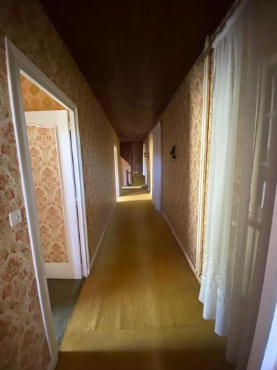 Image No.17-6 Bed House for sale