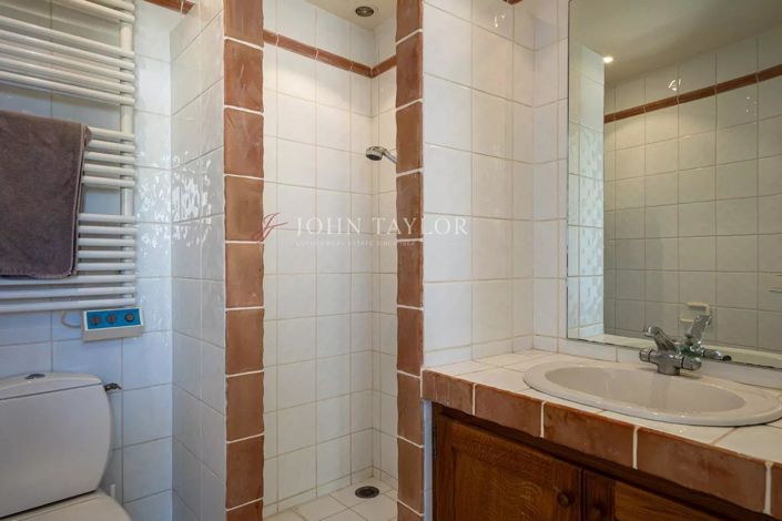 Image No.12-4 Bed Apartment for sale