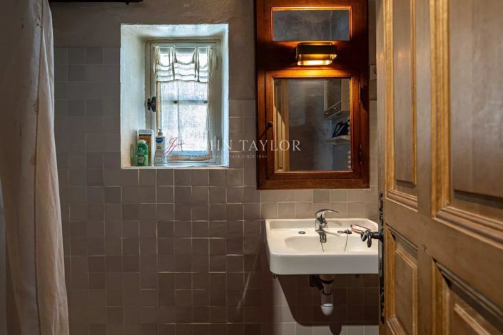 Image No.15-4 Bed Apartment for sale