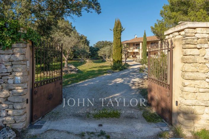 Image No.2-6 Bed House for sale