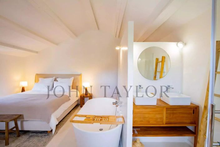 Image No.12-4 Bed House for sale