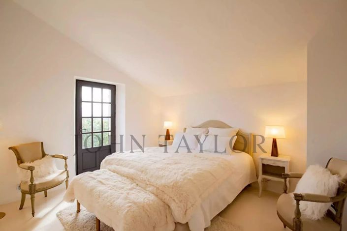 Image No.9-4 Bed House for sale