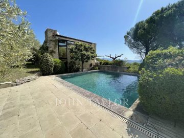 1 - Gordes, House