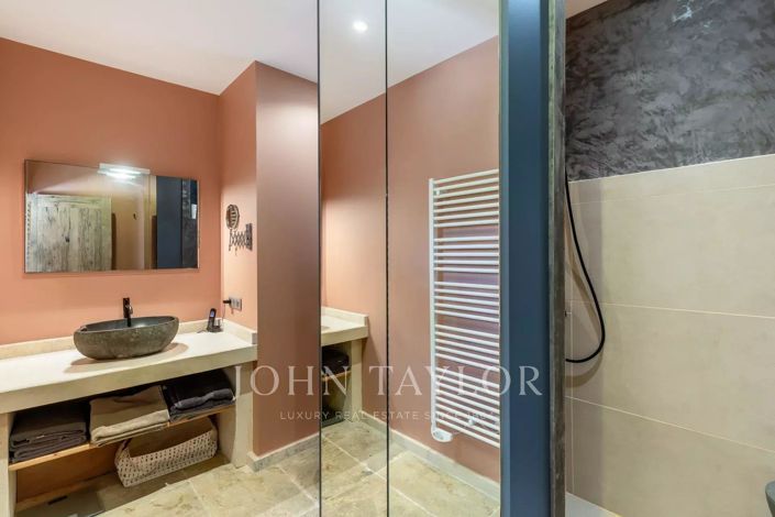 Image No.15-5 Bed House for sale