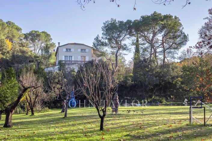 Image No.2-Maison de 6 chambres à vendre à Fontaine-de-Vaucluse